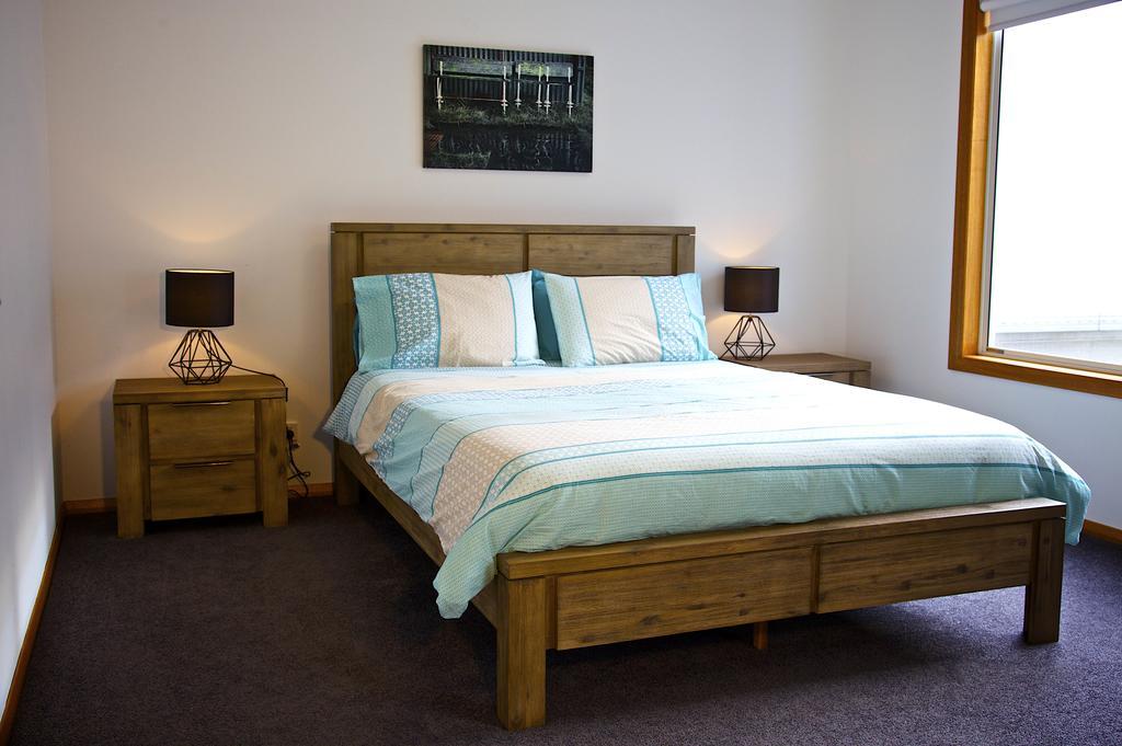 Penguin Beachfront Apartments חדר תמונה