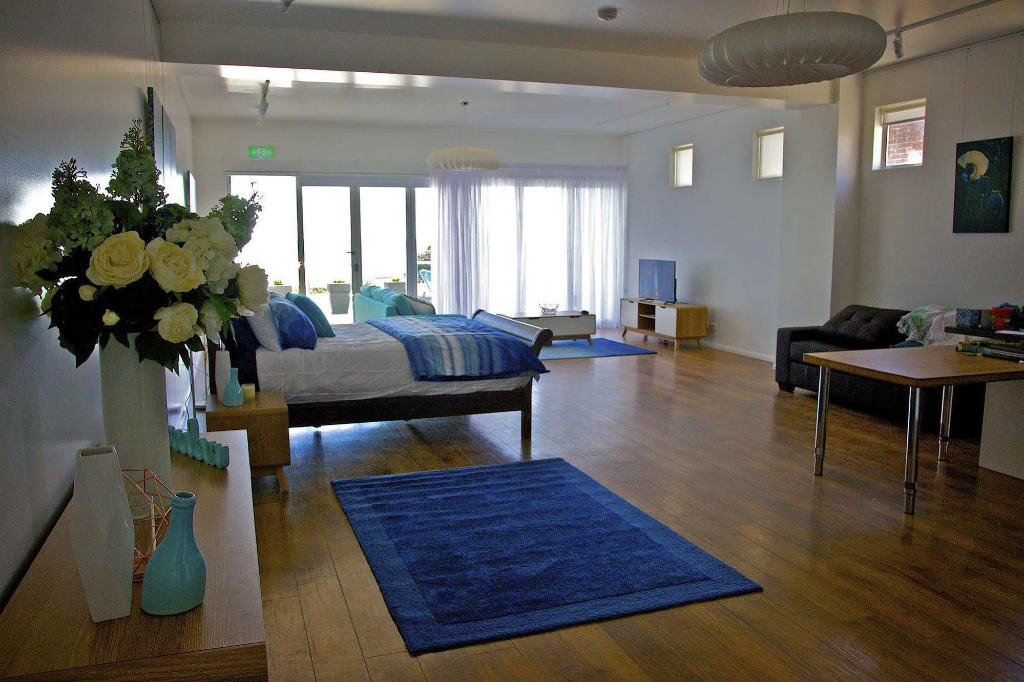 Penguin Beachfront Apartments מראה חיצוני תמונה